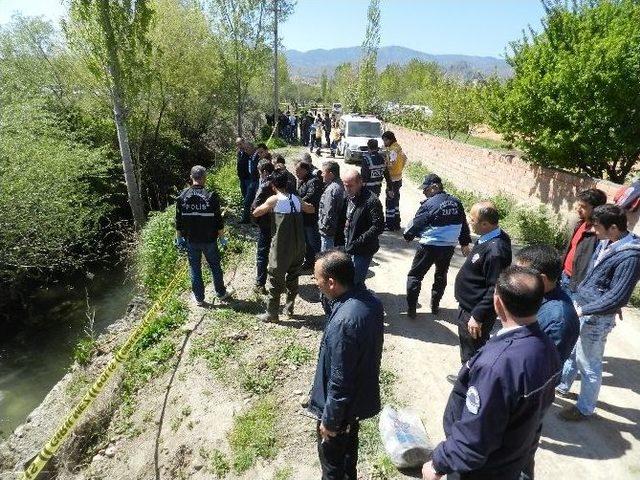 Kayıp Gencin Cesedi Sulama Kanalında Bulundu