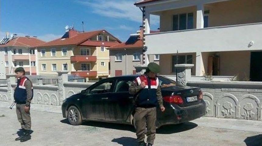 Yaylakent Belediye Başkanının Aracı Kurşunladı