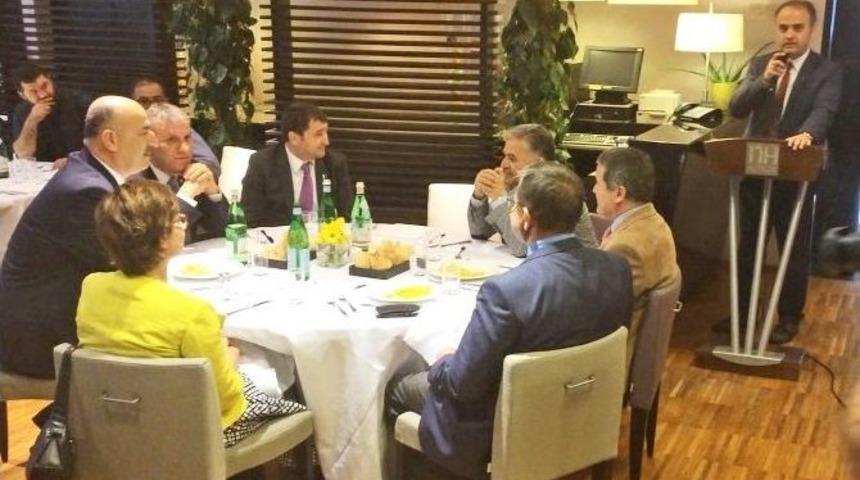 İneg&ouml;l Ve Kayserili Mobilyacılar Milano&rsquo;da Ortak Hedef Belirledi