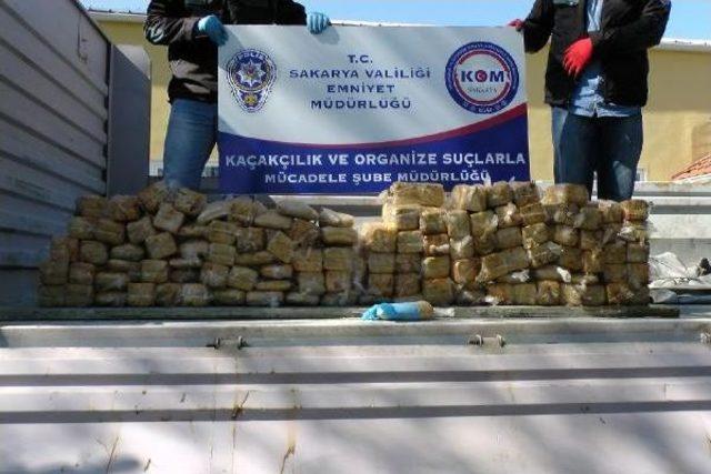 Tır’In Dorsesinde 100 Kilo Eroin Ele Geçti, 4 Gözaltı