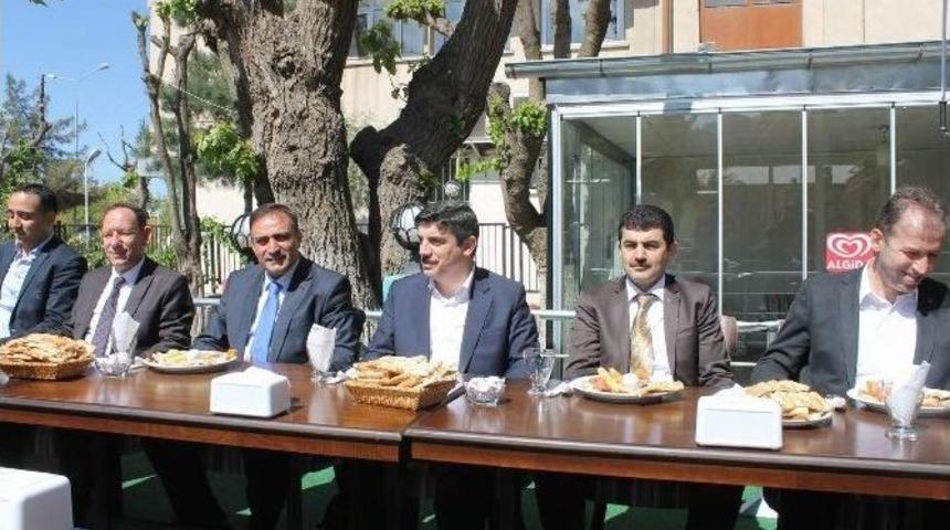 Ak Parti Siirt Milletvekili Adayları Basınla Buluştu