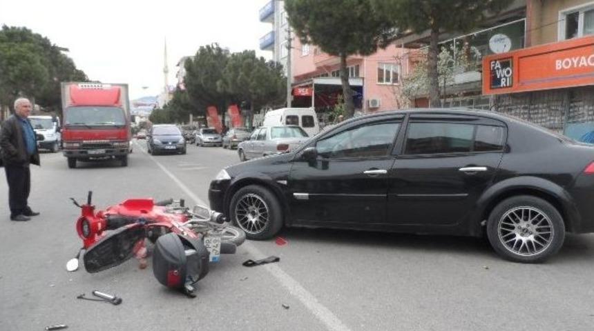 Demirci’de Motosiklet Kazası: 1 Yaralı