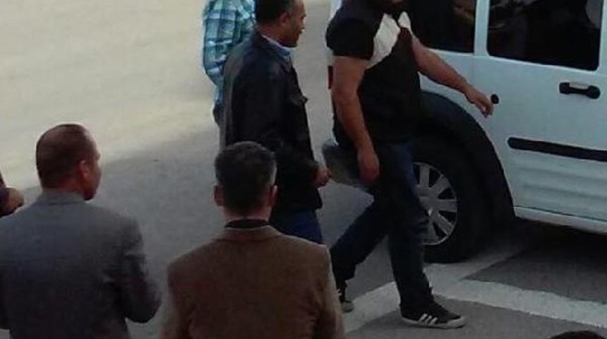 Cumhurbaşkanı'na Hakaretten Chp Üyesi Tutuklandı