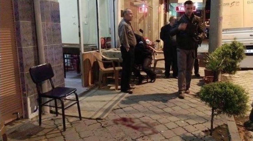 Turgutlu&rsquo;da Bı&ccedil;aklı Kavga: 1 Yaralı