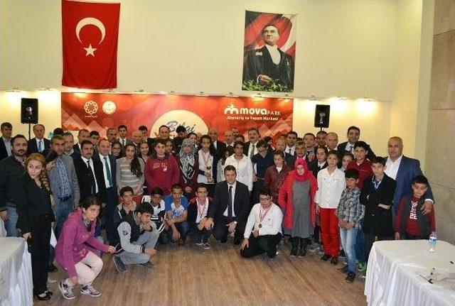 Mardin’de Bilgi Yarışması Finali Yapıldı