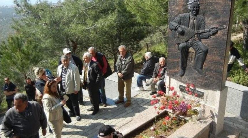 Ali Ekber &Ccedil;i&ccedil;ek Mezarı Başında Anıldı
