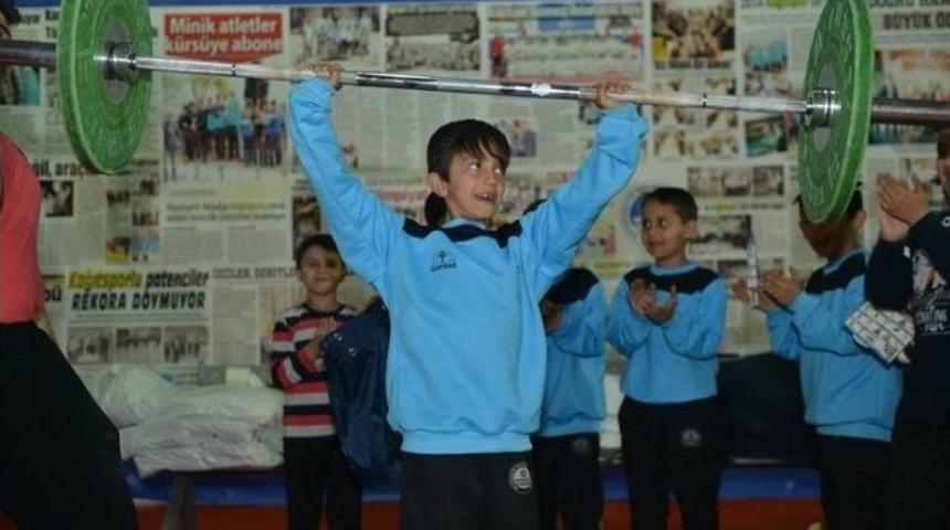 &Ccedil;ocuk Fuarında Spor Okulları Farkı