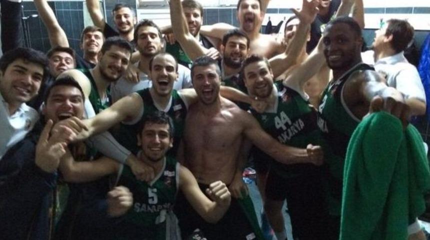 B&uuml;y&uuml;kşehir Belediyespor Basket Takımı Son Saniyede Galibiyeti Yakaladı