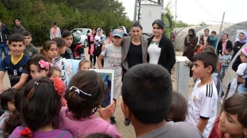 Hdp'li Aday Feleknas Uca: Meclis'te Hem T&uuml;rk&ccedil;e, Hem K&uuml;rt&ccedil;e Yemin Edilmesini Istiyorum