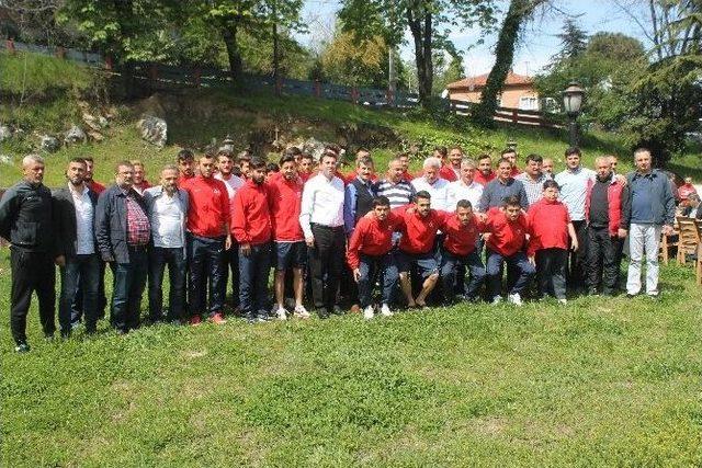 Zonguldak Kömürspor’lu Futbolculara Moral Kahvaltısı