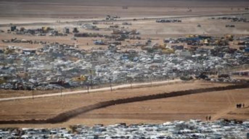 T&uuml;rkiye Sınırındaki Suriye Plakalı Ara&ccedil;lar Tahliye Edildi