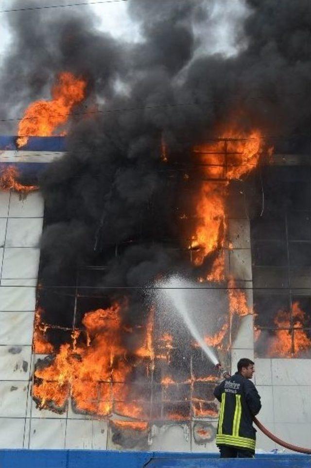 Fabrika K&uuml;l Oldu 3