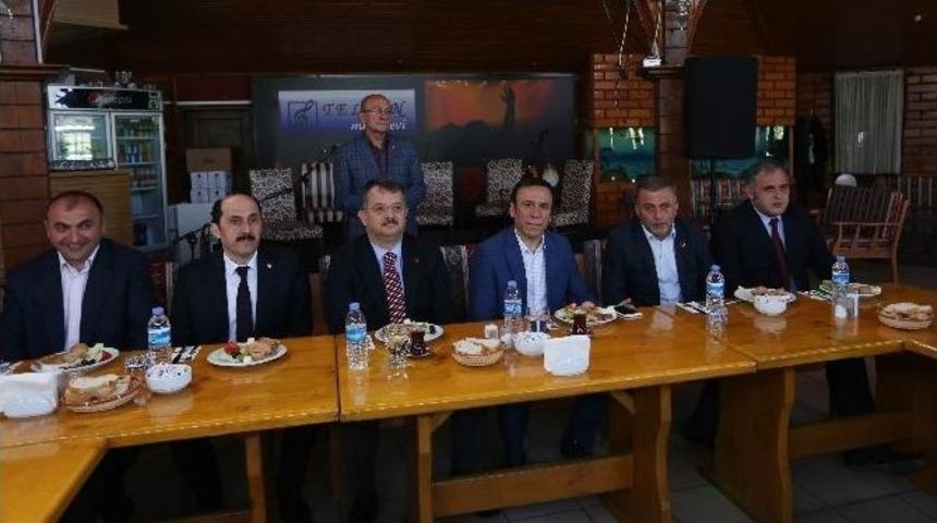 Başkan Gen&ccedil;: "samsun&rsquo;un Başkanlık Sistemine Ge&ccedil;işte &Ouml;nc&uuml;l&uuml;k Yapacağını D&uuml;ş&uuml;n&uuml;yorum"