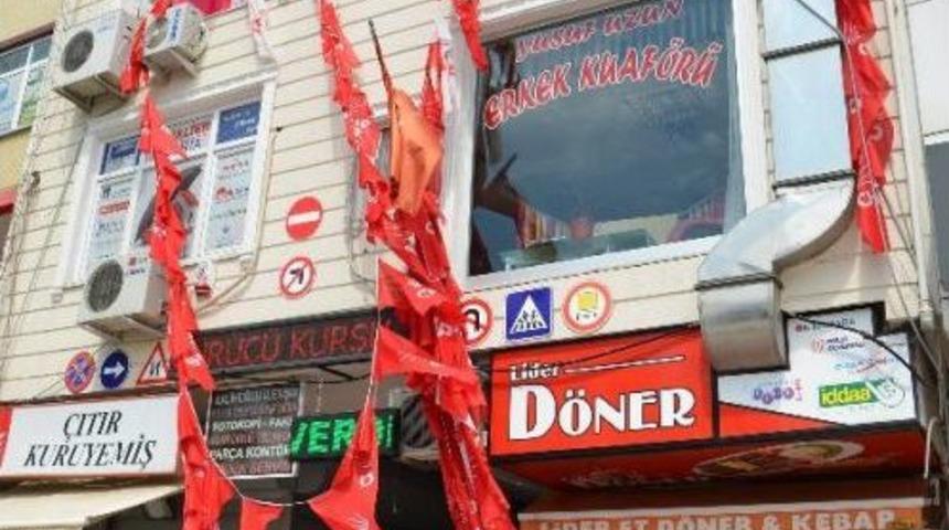 Gebze'de Chp Bayraklarının Ipleri Kesildi