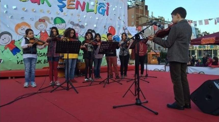 İlkadım Thm &Ccedil;ocuk Ve Gen&ccedil;lik Korosu Konser Verdi