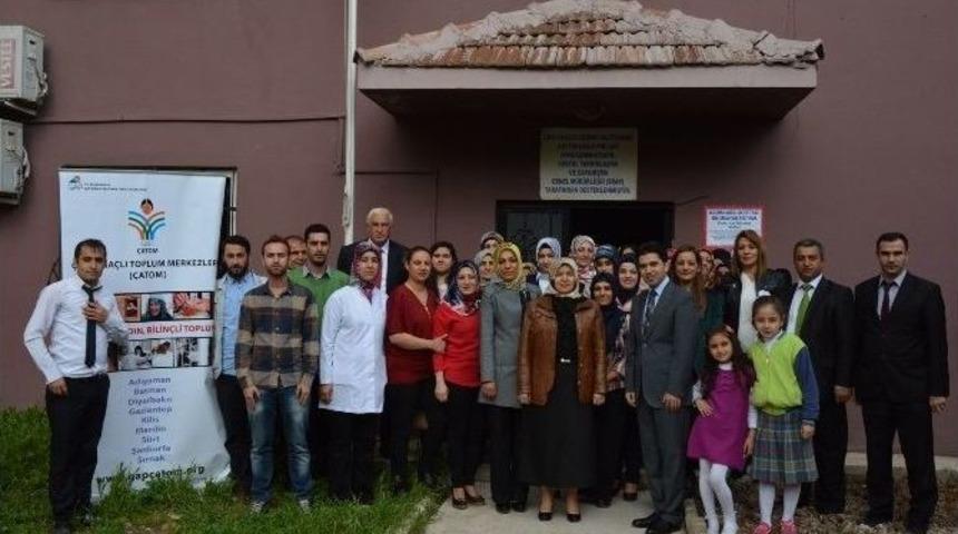 Kadın İ&ccedil;in Teknoloji Eğitimi Alan Kadınlara Sertifika Verildi