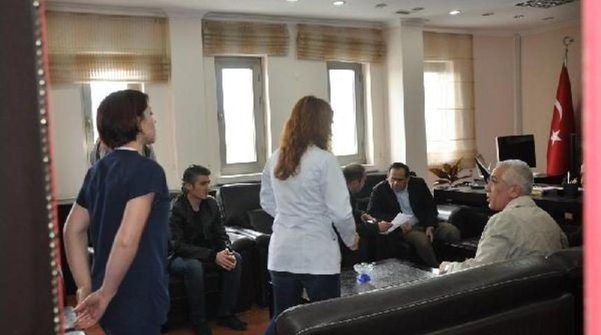 Cenaze T&ouml;renine Giderken Kaza: 1 &Ouml;l&uuml;, 3 Yaralı (2)