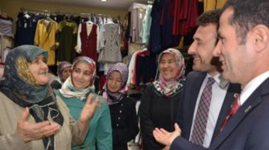 Altunyaldız, &Ccedil;umra&rsquo;da Esnaf Ve Vatandaşla Buluştu