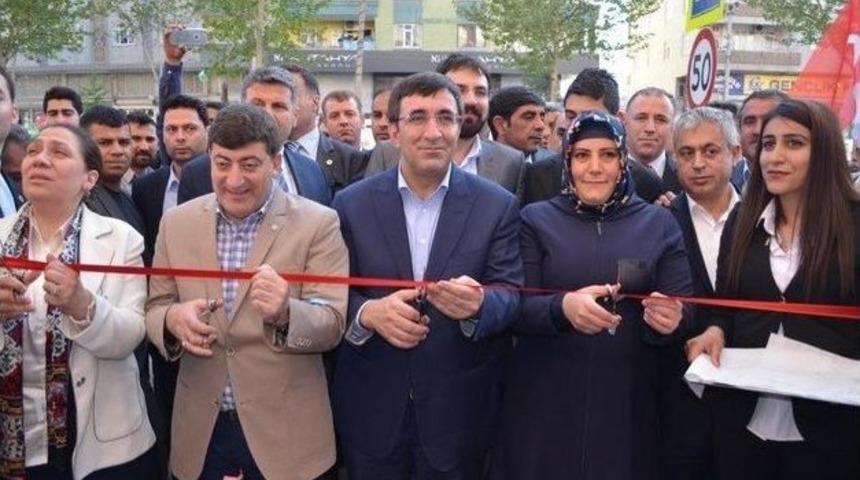 Bakan Yılmaz İl&ccedil;e Teşkilatlarını Ziyaret Etti