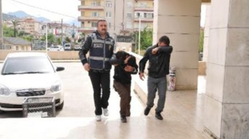 Alanya&rsquo;da Motosiklet Hırsızları Yakalandı