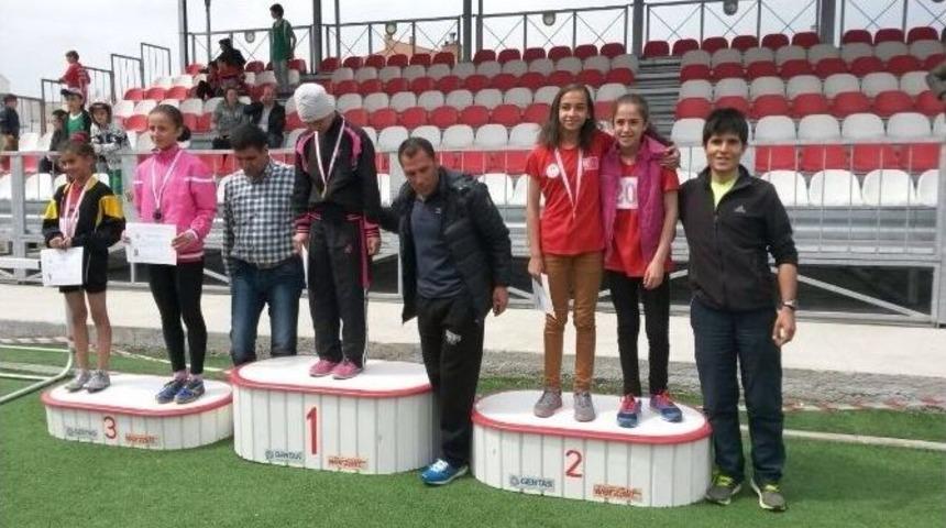 Atletizmde Madalya Yağmuru