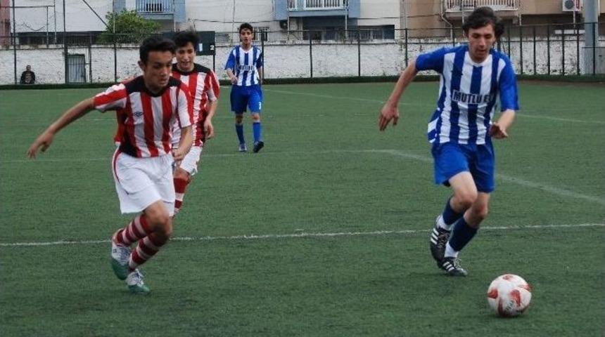 Yıldızg&uuml;c&uuml;&rsquo;n&uuml;n Hakemle Yıldızları Barışmadı