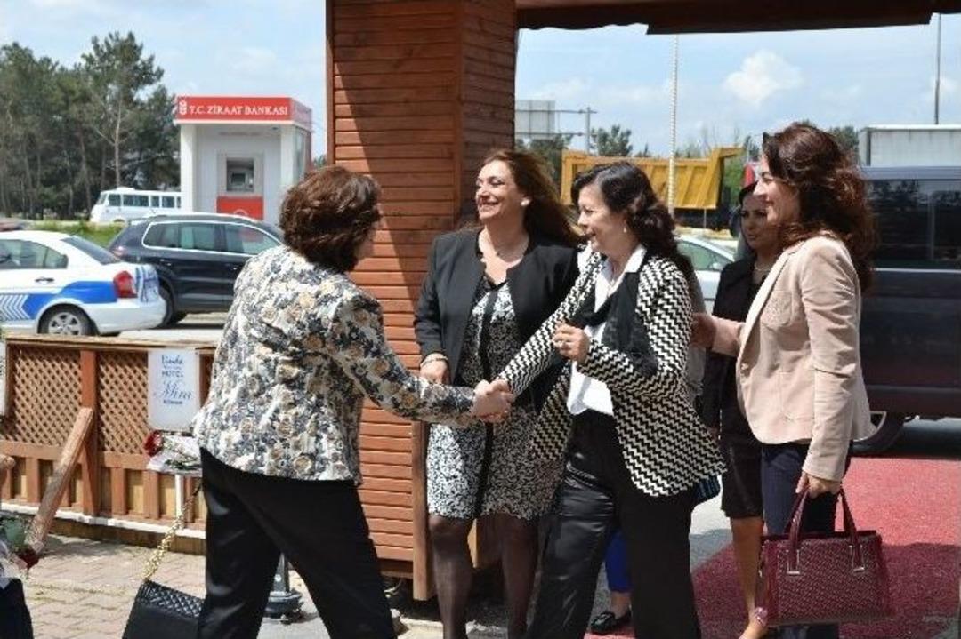 Protokol&uuml;n Eşleri Keşanda Buluştu