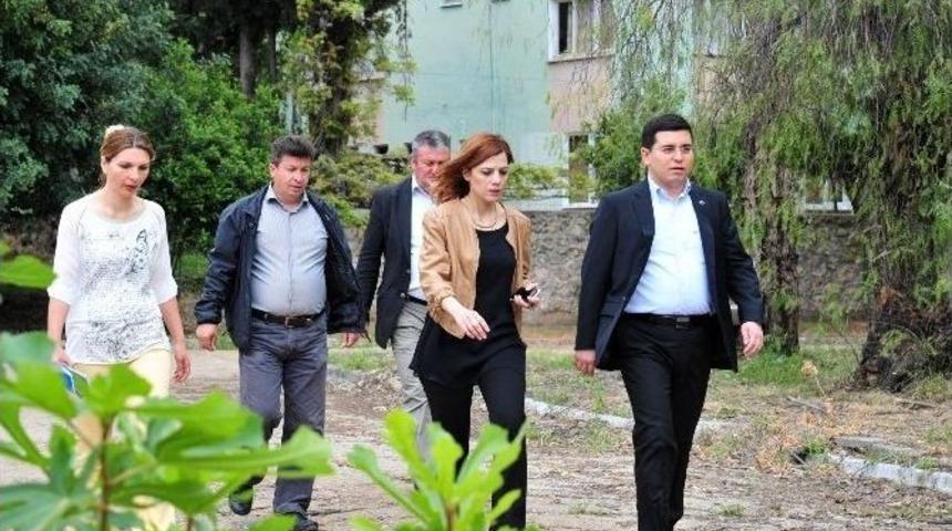 Başkan T&uuml;t&uuml;nc&uuml; Yapımı Devam Eden &Ccedil;alışmaları İnceledi