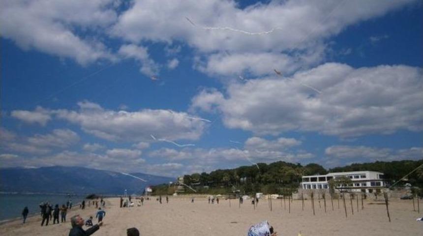 Burhaniyeli &Ouml;ğrenciler U&ccedil;urtma Şenliğine Katıldı