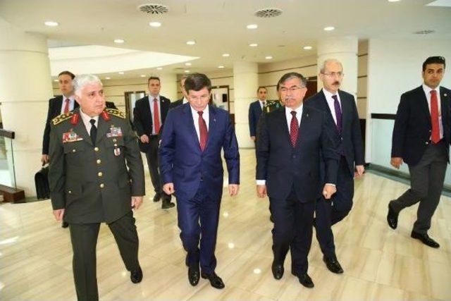 Başbakan Davutoğlu Savunma Sanayii İcra Komitesi Toplantısı'na Katıldı