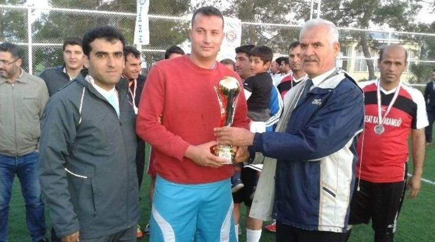 Samsat&rsquo;ta Futbol Turnuvası Sona Erdi