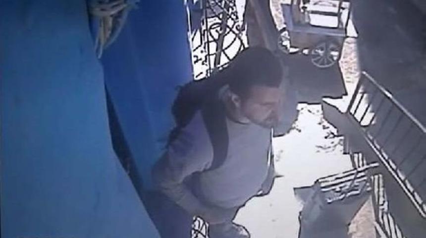 Amerikalı Turist T&uuml;rkiye'ye Geldiği Ilk G&uuml;n Gasp Edildi