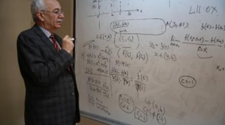 Bayburt &Uuml;niversitesi &Ouml;ğretim &Uuml;yesi Prof. Ayazoğlu En Başarılı Bilim İnsanları Arasında