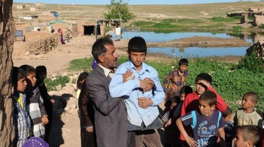 Tek Hayalı Ak&uuml;l&uuml; Arabayla Kavuşmak