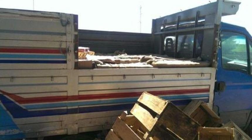 Sebze Kasasında 23 Bin Paket Ka&ccedil;ak Sigara Ele Ge&ccedil;irildi