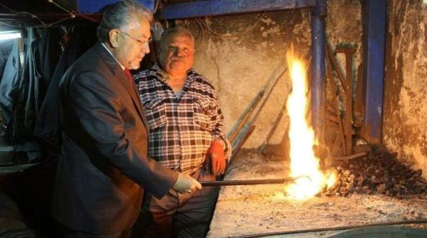 Ak Partili Y&uuml;ksel, Kalei&ccedil;i Esnafını Ziyaret Etti