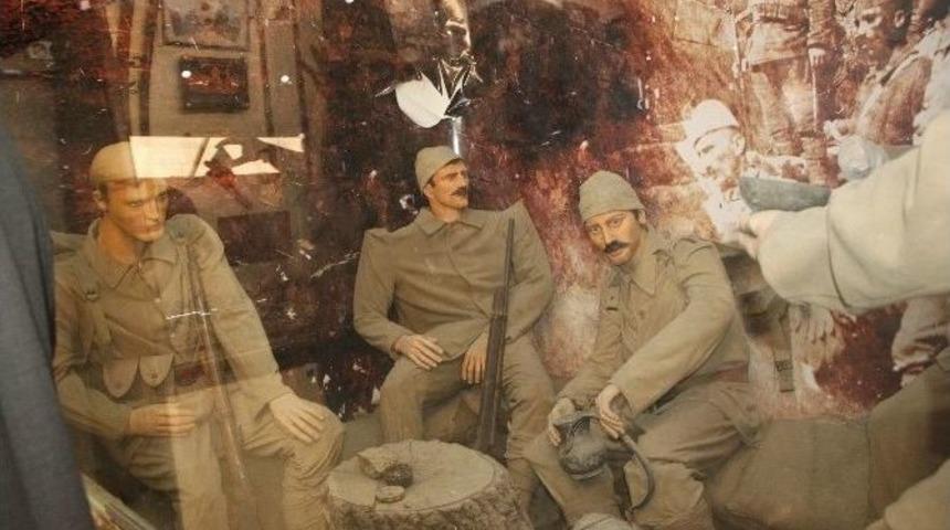 &Ccedil;anakkale Savaşı Gezici M&uuml;ze Tır&rsquo;ı D&ouml;rtyol&rsquo;da