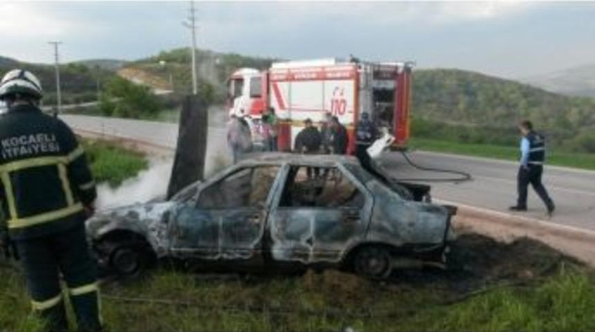 Seyir Halindeki Otomobil K&uuml;le D&ouml;nd&uuml;