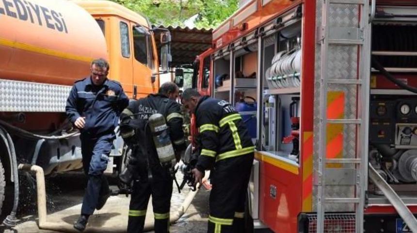 Apartmanda Korkutan Yangın