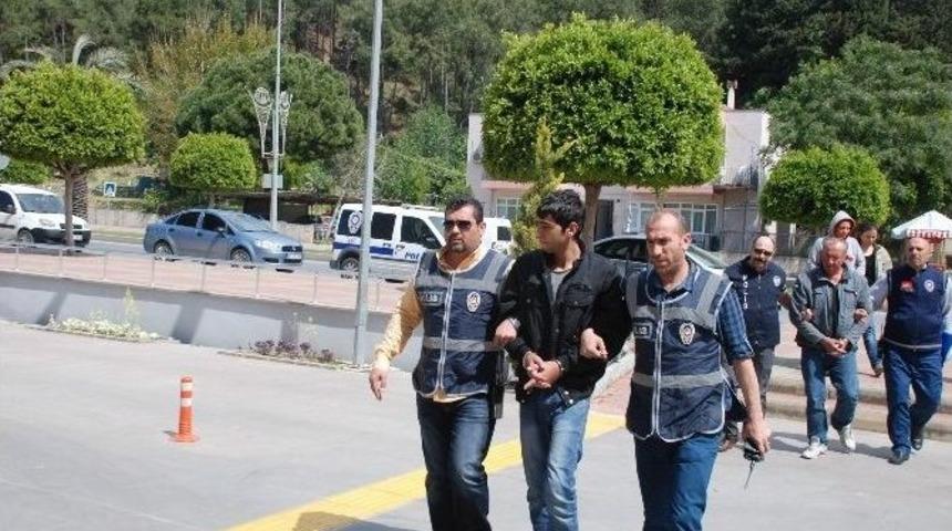 Manavgat&rsquo;ta Uyuşturucu Operasyonunda 3 Ş&uuml;pheli Yakalandı