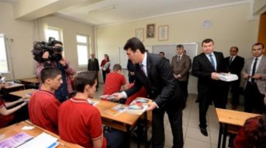 &Uuml;niversiteye Hazırlanan &Ouml;ğrencilere Osmangazi Desteği