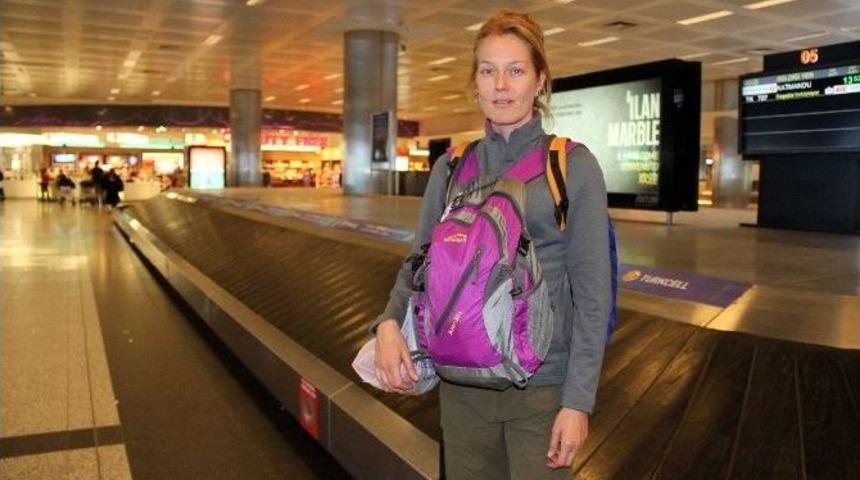 Depremin Vurduğu Nepal&rsquo;den Ka&ccedil;ışlar S&uuml;r&uuml;yor