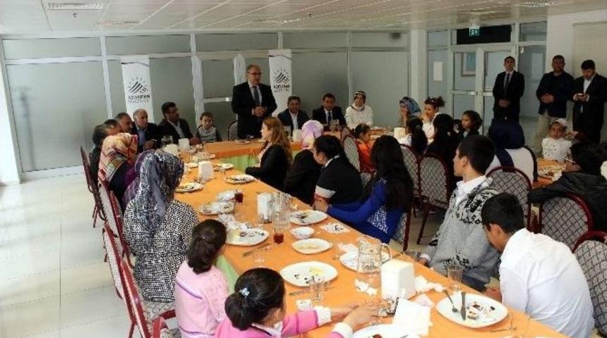 &Ccedil;ocuklar Moral Kahvaltısında Buluştu