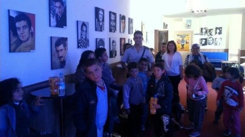 İlk Kez İl&ccedil;e Merkezine İnmenin Mutluluğunu Yaşadılar