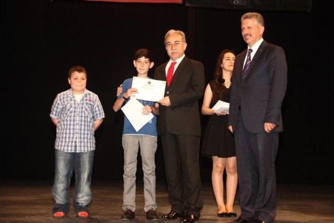 Birlik Vakfı Adana Şubesi&rsquo;nin Şiir, Kompozisyon Ve Resim Yarışması Sonu&ccedil;landı