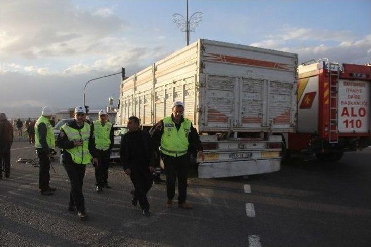 Erzurum’da Trafik Kazası: 5 Askeri Personel Yaralı G3