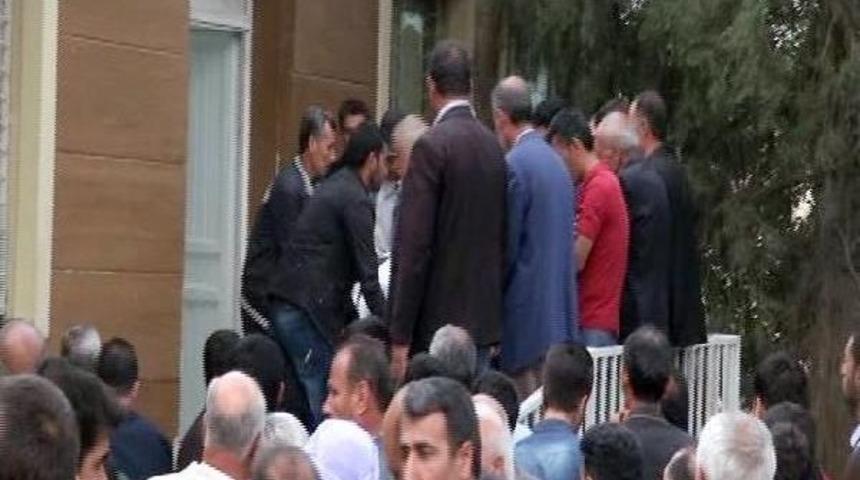 Trakt&ouml;rden D&uuml;şen Yaşlı Kadın &Ouml;ld&uuml;