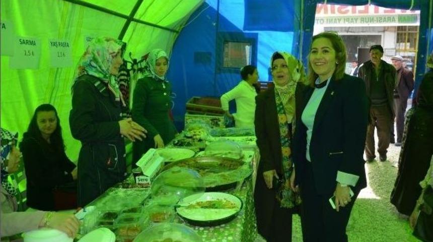 Ak Partili Adaydan &Ouml;ğrencilere Destek