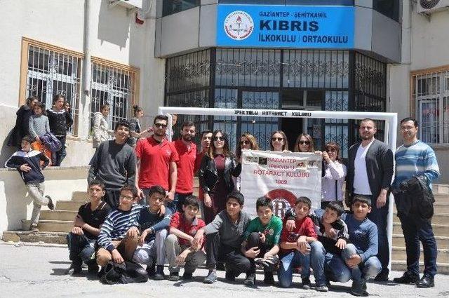 Kıbrıs Ortaokulu’na Spor Malzemesi Desteği