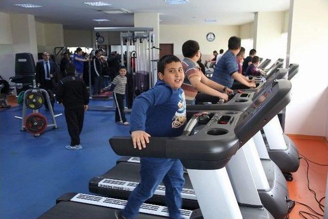 Spor Yapan Çocuklar Obez Olmaz